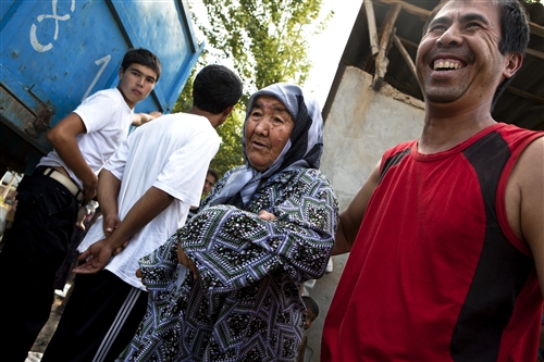 Osh, On Border With Uzbekistan. Uzbek Refugees Return Home In Their ...